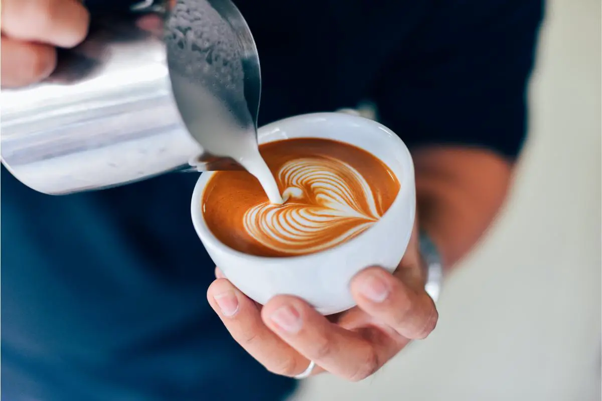 latte art, latte art with oat milk, oat milk, barista, specialty coffee