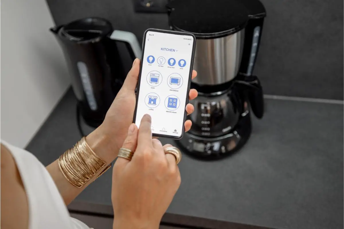 Top 6 Smart Coffee Makers For Home Brewing